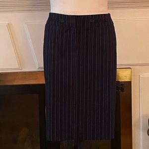 Trina Turk size 4 navy and white pinstripe knee-length pencil skirt